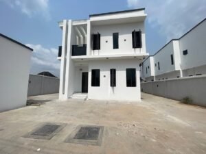 5 Bedroom Duplex in Owerri For Sale by MC CAPITAL Properties Limited